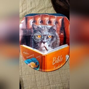 Five piece bathroom set